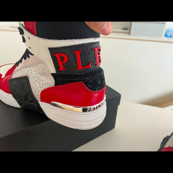 Usad - Picture 2 of 2